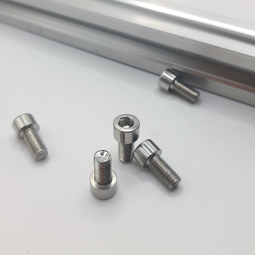Tornillo M5 para perfil de aluminio