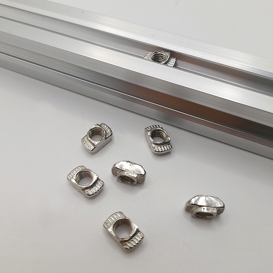 Inserto hembra para perfil de aluminio