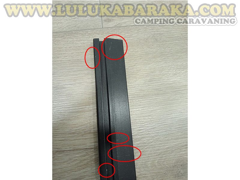 Perfil vierteaguas universal (RASTRO)